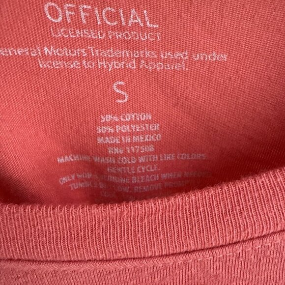 GM Officially Licensed Women’s Sm Cropped T-Shirt Chevrolet Camaro Bumblebee Car - Picture 7 of 9